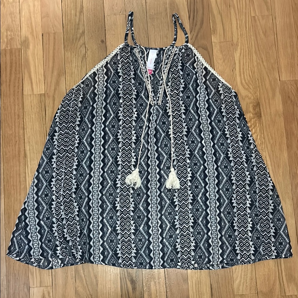 🍪No Boundaries Juniors Navy and White Geometric Sleeveless Top XXL(19)